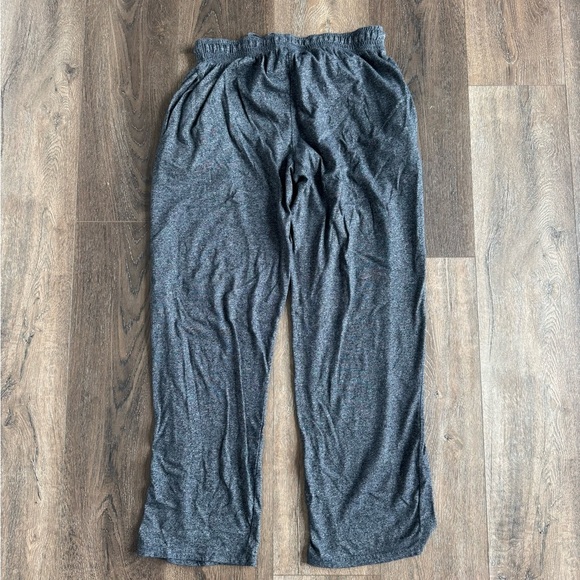 NFL Chiefs lightweight pants.  Men’s size Medium.  Grey in color. - Picture 5 of 6